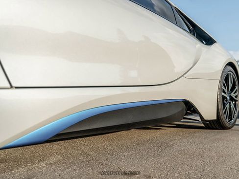 Used 2016 BMW i8 image 65