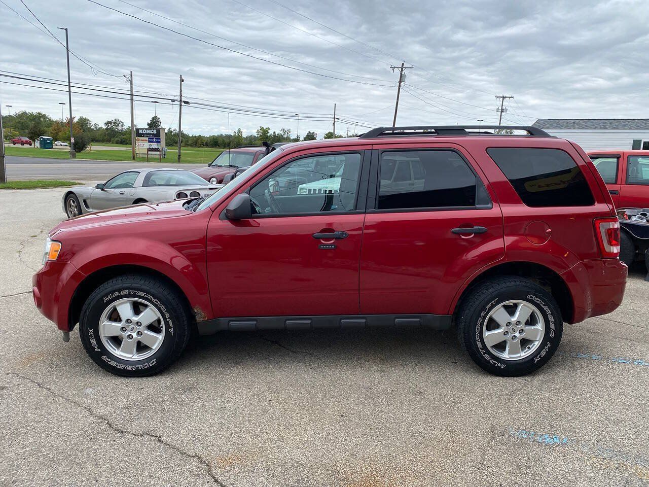 Used 2010 Ford Escape XLT FWD image 3