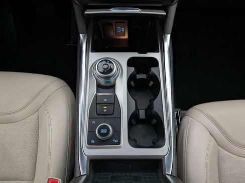 Certified 2023 Ford Explorer Platinum w/ Technology Package AWD/4WD image 31