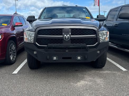Used 2017 RAM 1500 Express AWD/4WD image 2