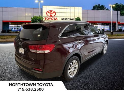 Used 2018 Kia Sorento LX image 23