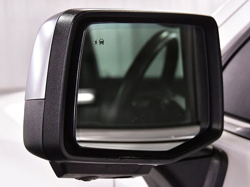 Used 2023 Chevrolet Silverado 1500 High Country w/ High Country Premium Package image 17