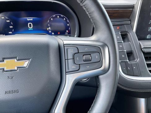 Used 2023 Chevrolet Suburban Premier RWD image 23