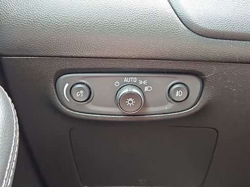 Used 2021 Buick Encore GX Select FWD image 22