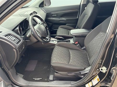 Used 2025 Mitsubishi Outlander Sport ES image 17