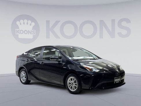 Used 2022 Toyota Prius LE image 14