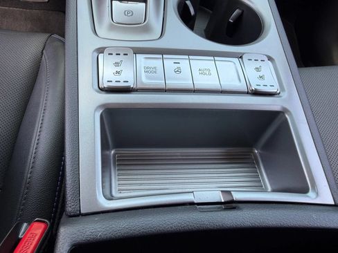 Used 2023 Hyundai Kona Limited FWD image 21