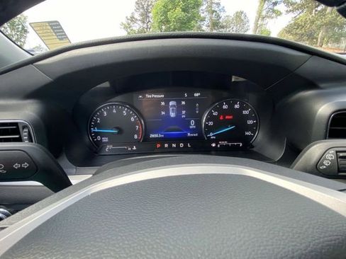 Used 2023 Ford Explorer XLT w/ Equipment Group 202A AWD/4WD image 34