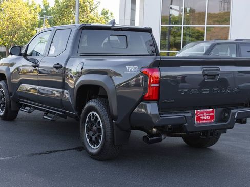 New 2026 Toyota Tacoma TRD Off-Road AWD/4WD image 7