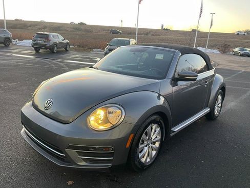 Used 2019 Volkswagen Beetle 2.0T S image 22