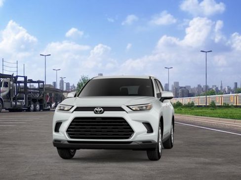 New 2026 Toyota Grand Highlander XLE image 3