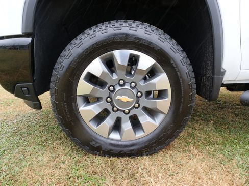 New 2025 Chevrolet Silverado 2500 Custom w/ Custom Value Package image 14