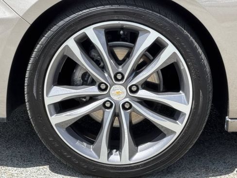 Used 2022 Chevrolet Malibu LT FWD image 24