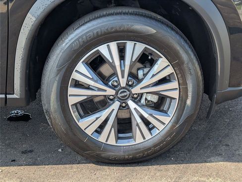 Used 2023 Nissan Rogue SV AWD/4WD image 40