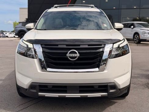 Used 2023 Nissan Pathfinder SL w/ SL Premium Package AWD/4WD image 7