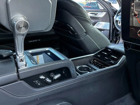 Used 2017 BMW 750i RWD image 27