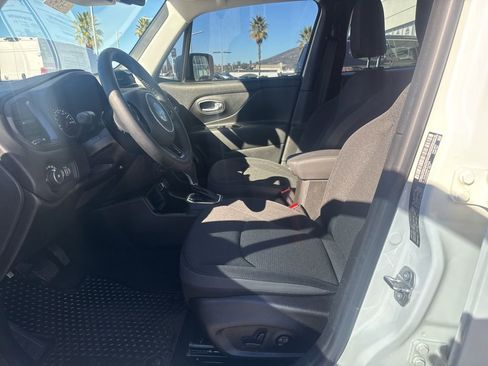 Certified 2020 Jeep Renegade Altitude image 14