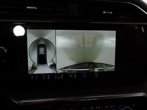 Used 2025 GMC Sierra 3500 Denali Ultimate image 26