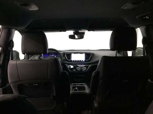 New 2026 Chrysler Pacifica Select image 34