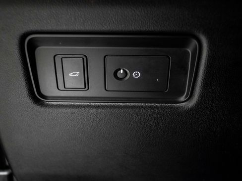 Used 2020 Land Rover Range Rover Sport HSE image 39