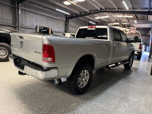Used 2018 RAM 2500 Laramie AWD/4WD image 4