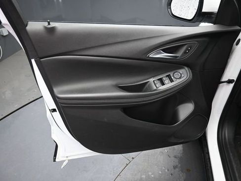 Used 2025 Buick Encore GX Preferred AWD/4WD image 16