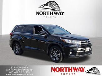 Used 2019 Toyota Highlander XLE image 1