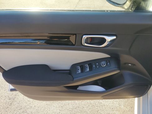 Used 2022 Honda Civic EX image 19
