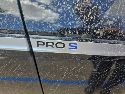 Used 2023 Volkswagen ID.4 Pro S RWD image 10