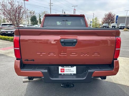 Certified 2025 Toyota Tacoma TRD Off-Road AWD/4WD image 4