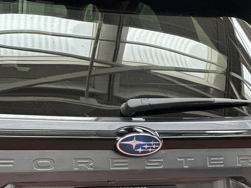 Used 2025 Subaru Forester Premium AWD/4WD image 36