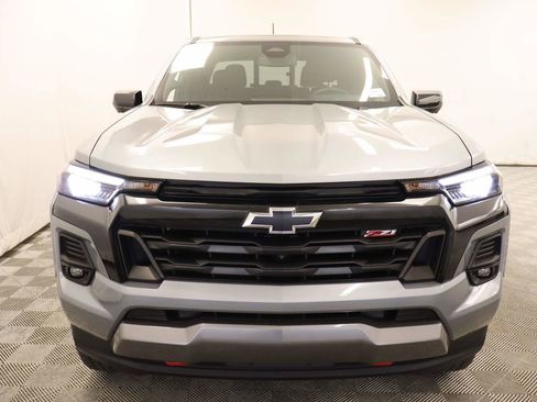 Used 2024 Chevrolet Colorado Z71 w/ Z71 Convenience Package 2 AWD/4WD image 4