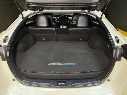 Used 2017 Toyota Prius Prime Premium w/ Preferred Accessory Package FWD image 24