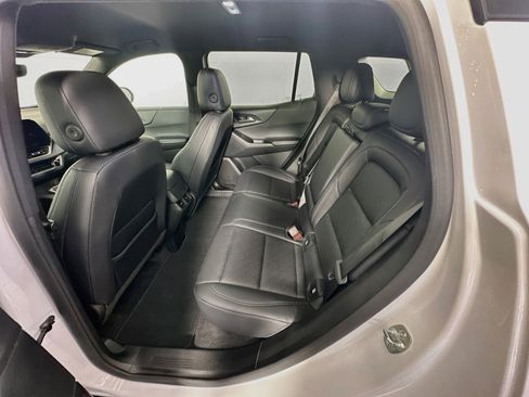 Used 2025 Chevrolet Equinox LT w/ Convenience Package II FWD image 29