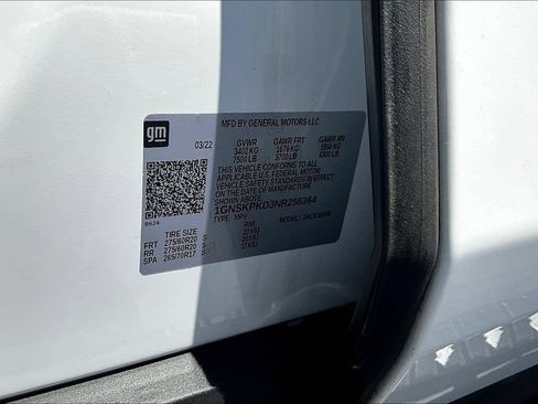 Used 2022 Chevrolet Tahoe Z71 w/ Luxury Package AWD/4WD image 16