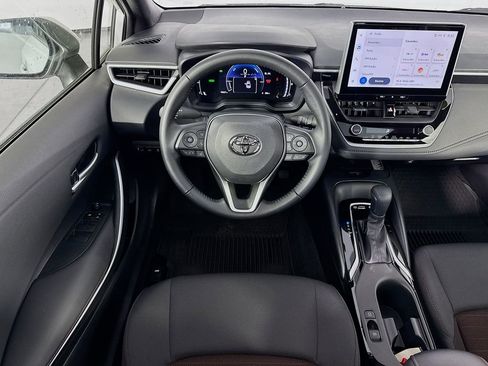 Used 2025 Toyota Corolla SE w/ SE Premium Package image 23