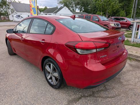 Used 2018 Kia Forte S w/ S Technology Plus Package FWD image 4