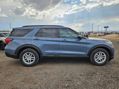 New 2026 Ford Explorer Active w/ Active Comfort Package RWD image 4
