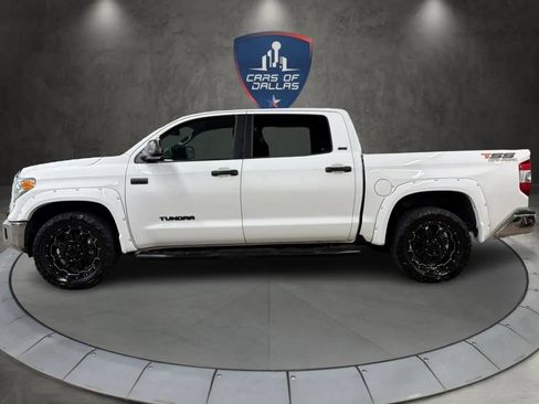 Used 2017 Toyota Tundra SR5 w/ SR5 Upgrade Package image 2