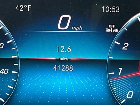 Certified 2023 Mercedes-Benz GLE 350 4MATIC w/ Premium Package image 4