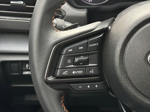 Certified 2024 Subaru Crosstrek 2.5i Limited w/ Crosstrek Mirror Package image 11