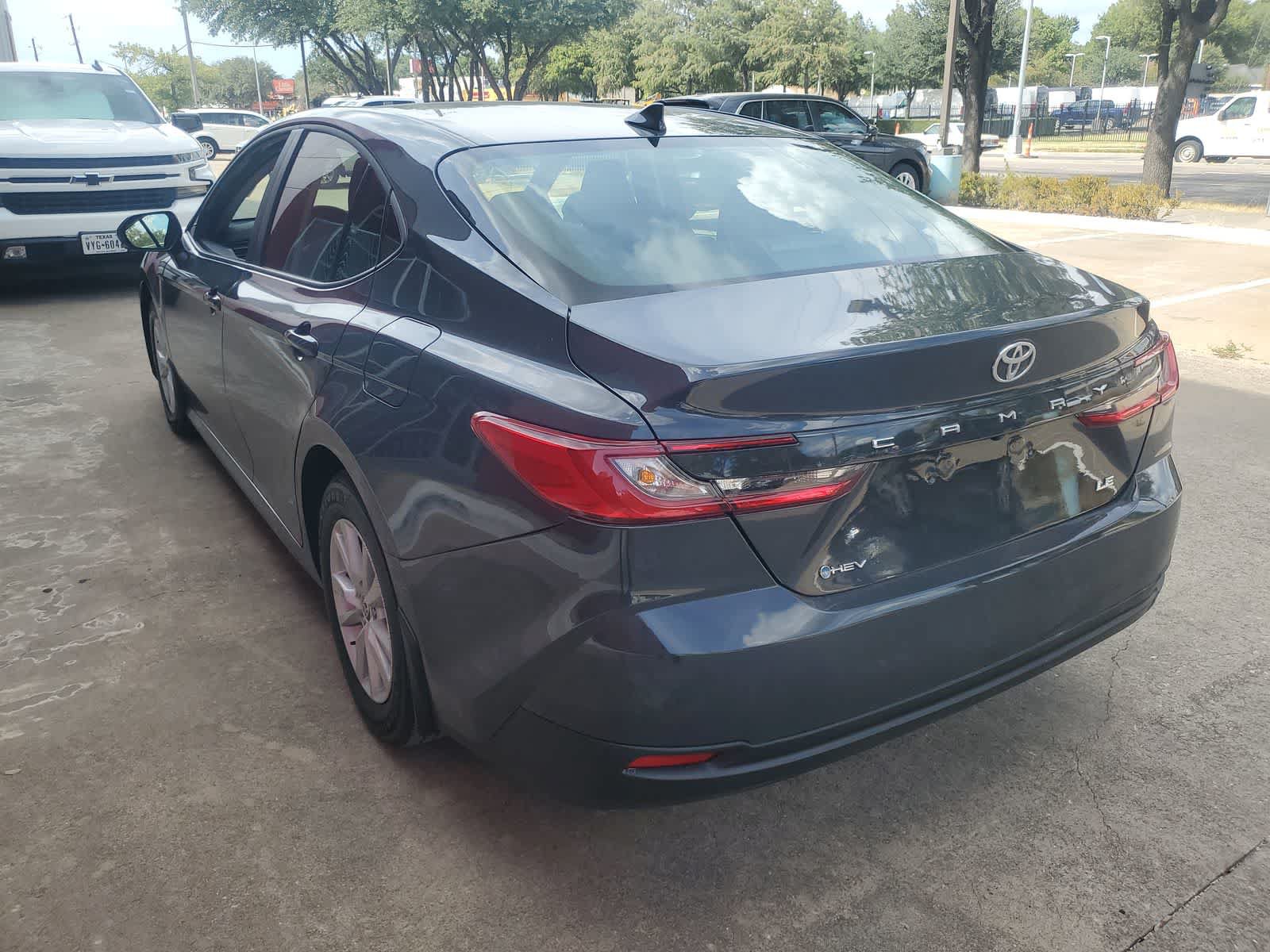 Used 2026 Toyota Camry LE w/ Convenience Package FWD image 4