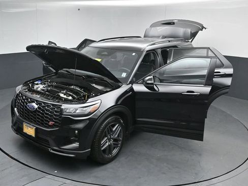 Certified 2025 Ford Explorer ST AWD/4WD image 56