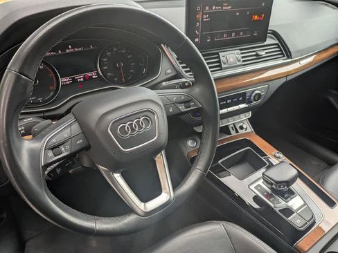 Certified 2023 Audi Q5 2.0T Premium w/ Convenience Package AWD/4WD image 9