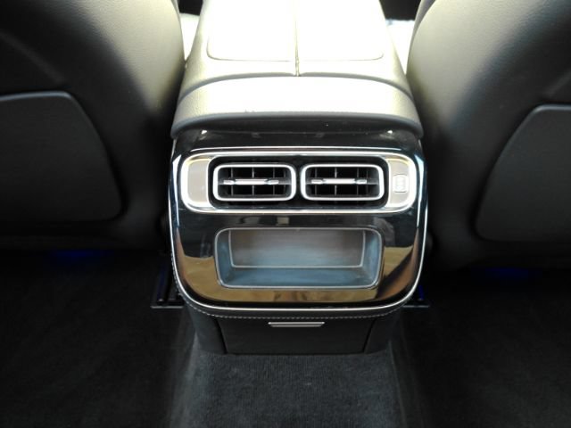 Used 2022 Mercedes-Benz S 500 4MATIC w/ AMG Line Package image 32