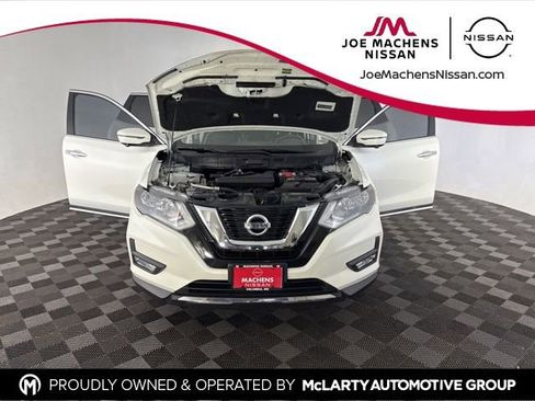 Used 2017 Nissan Rogue SL image 11