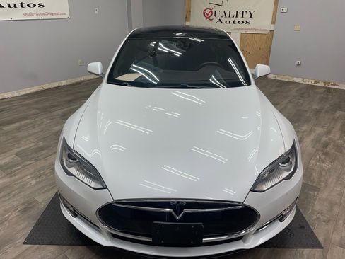 Used 2015 Tesla Model S 70 image 12