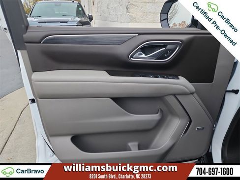 Used 2023 GMC Yukon SLT w/ SLT Premium Package image 23