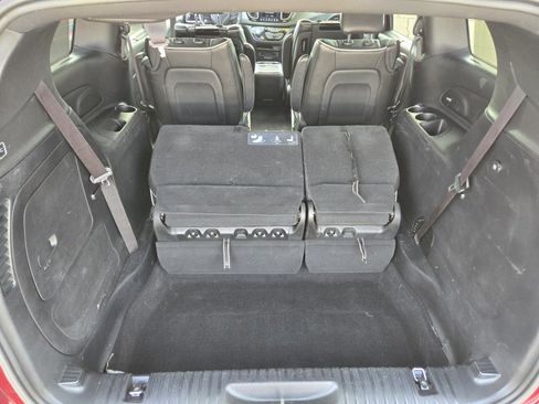 Used 2019 Chrysler Pacifica Limited w/ Advanced Safetytec Group image 13