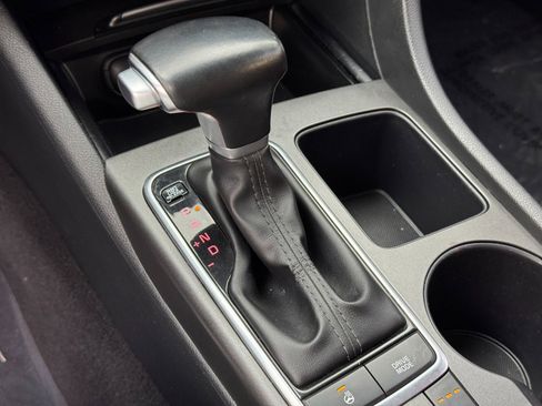 Used 2017 Kia Optima LX w/ Value Package image 29